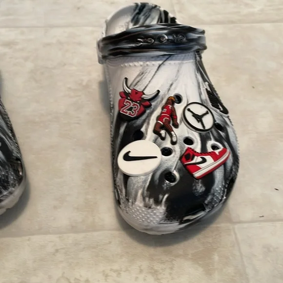 Crocs Classic Clog men’s size 9 - Picture 6 of 16